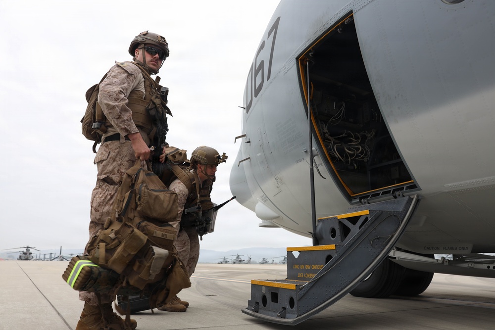 U.S. Marines with 1st Bn., 11th Marines execute HIMARS embarkation
