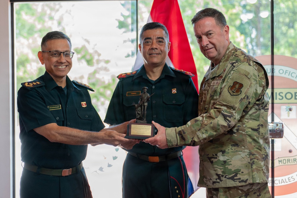 Massachusetts National Guard Adjutant General visits Paraguay’s NCO academy