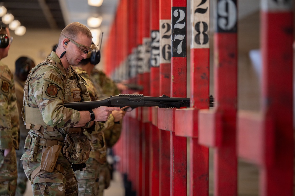 Inside the bay: M870 training at Maxwell