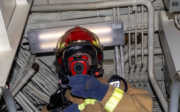 USS Michael Murphy conducts routine operations