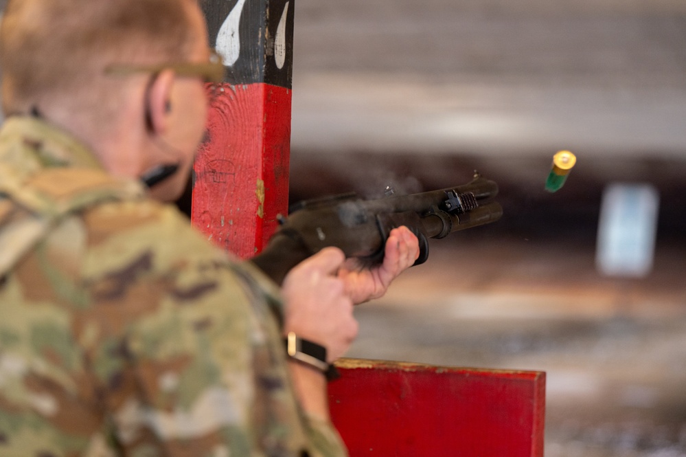Inside the bay: M870 training at Maxwell