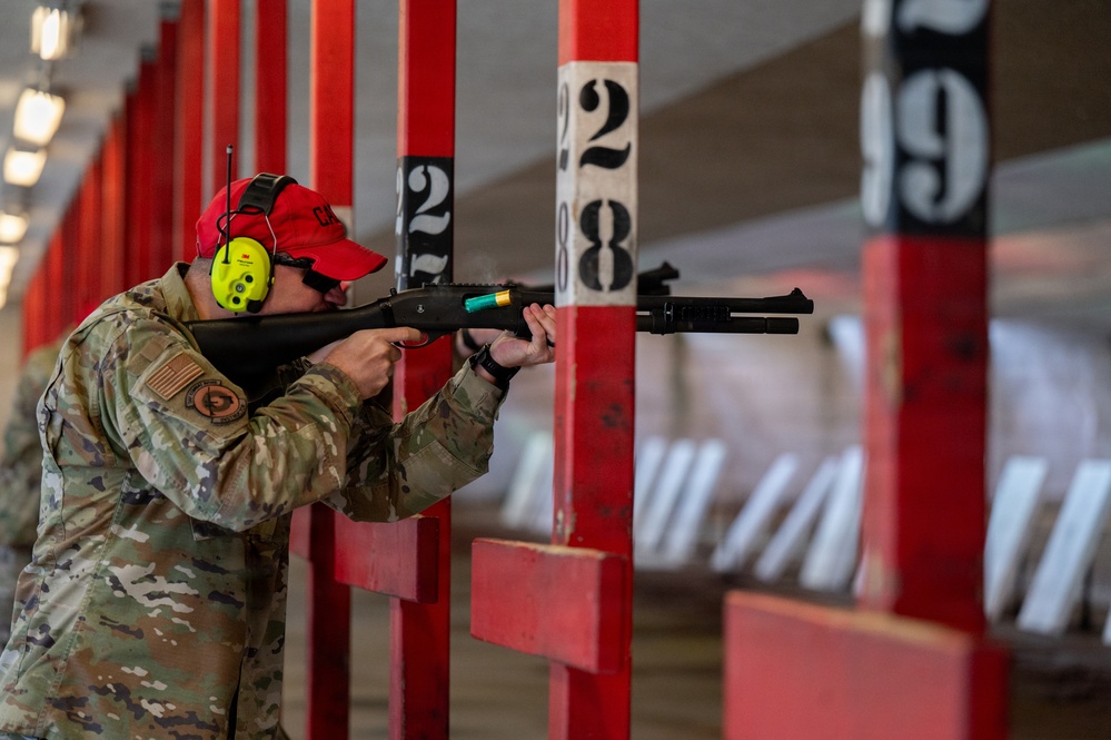 Inside the bay: M870 training at Maxwell