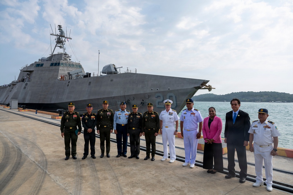 Admiral Paparo visits USS Cincinnati with Cambodian Defense Officials