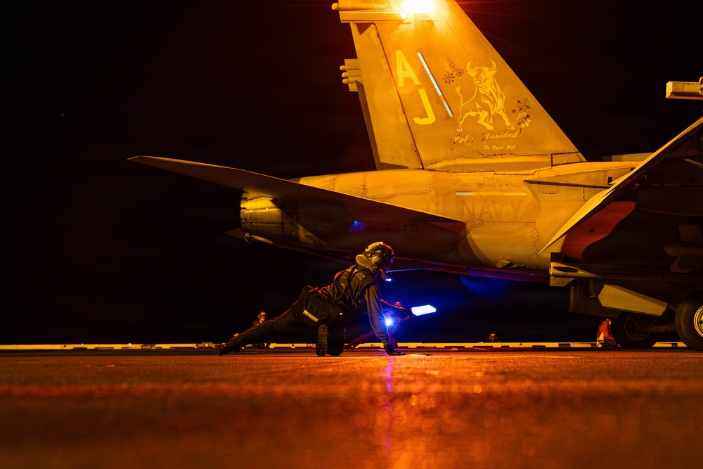 DVIDS - Images - VFA-37 Flight Deck Operations [Image 5 of 6]