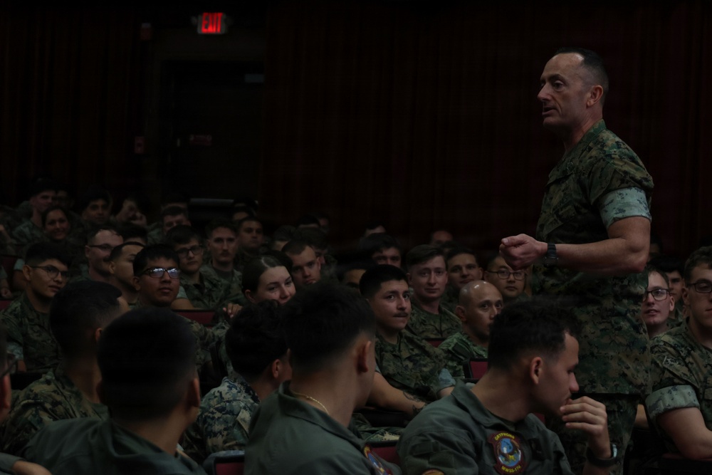 III MEF Sgt. Maj. Visits MCBH