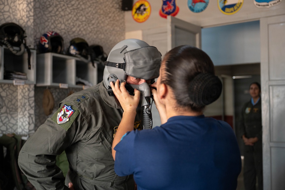 Massachusetts National Guard Adjutant General takes familiarization flight with Paraguayan Air Force