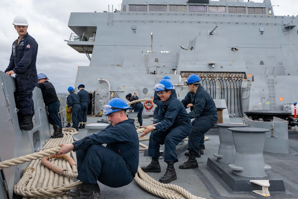 USS John P. Murtha (LPD 26) Conducts Sea and Anchor