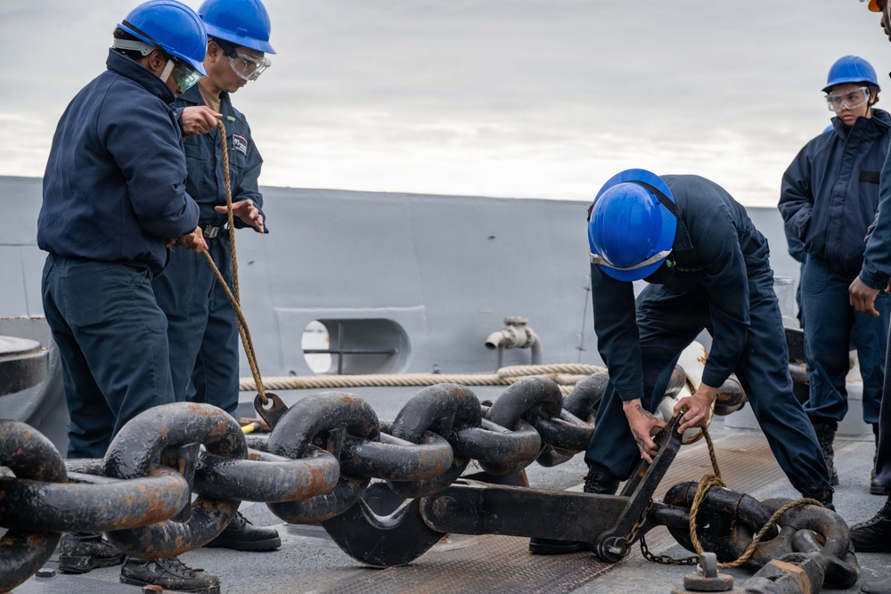 USS John P. Murtha (LPD 26) Conducts Sea and Anchor