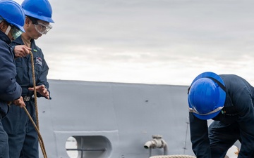 USS John P. Murtha (LPD 26) Conducts Sea and Anchor