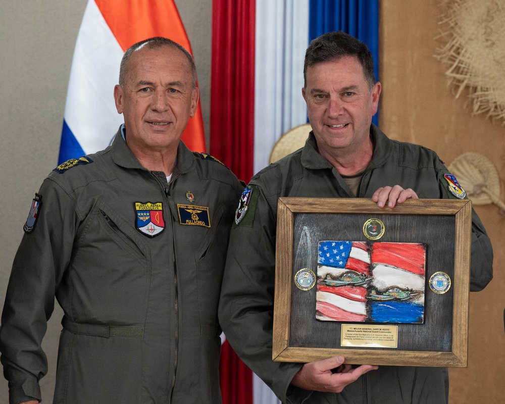 Massachusetts National Guard Adjutant General meets with Paraguayan Air Force Commander