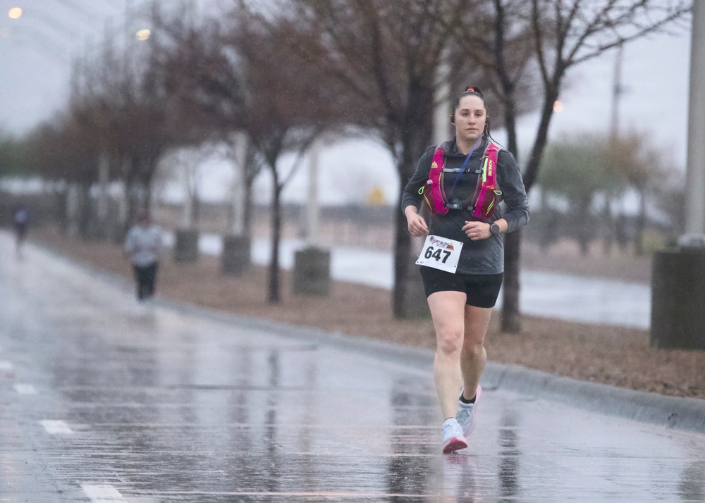 Iron Will: Fort Bliss community braves rain for FMWR half marathon, health fair