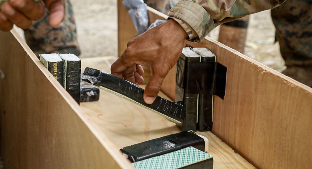 U.S. Marines and Panamanian Partners Build Stronger Ties Through Combat Engineer Training