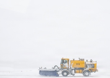 316th CES and LRS conduct snow operations on JBA