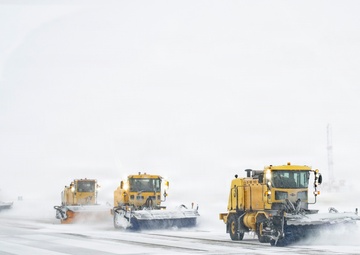 316th CES and LRS conduct snow operations on JBA