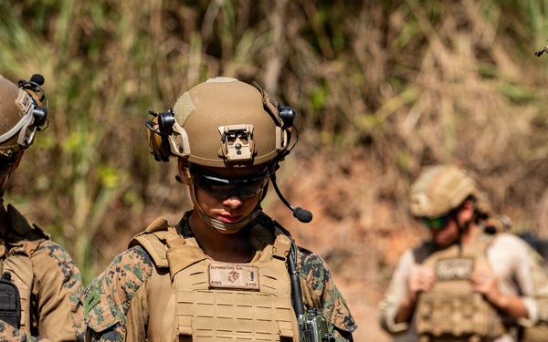 U.S. Marines and Panamanian Partners Build Stronger Ties Through Combat Engineer Training