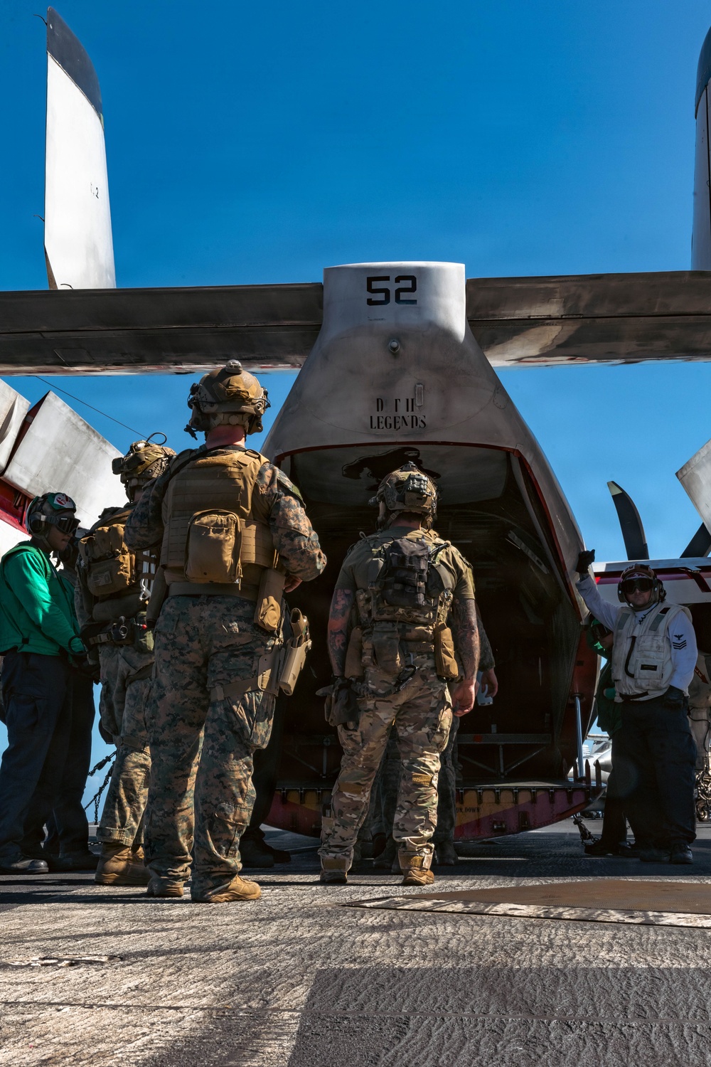 VRC-40 Flight Deck Operations