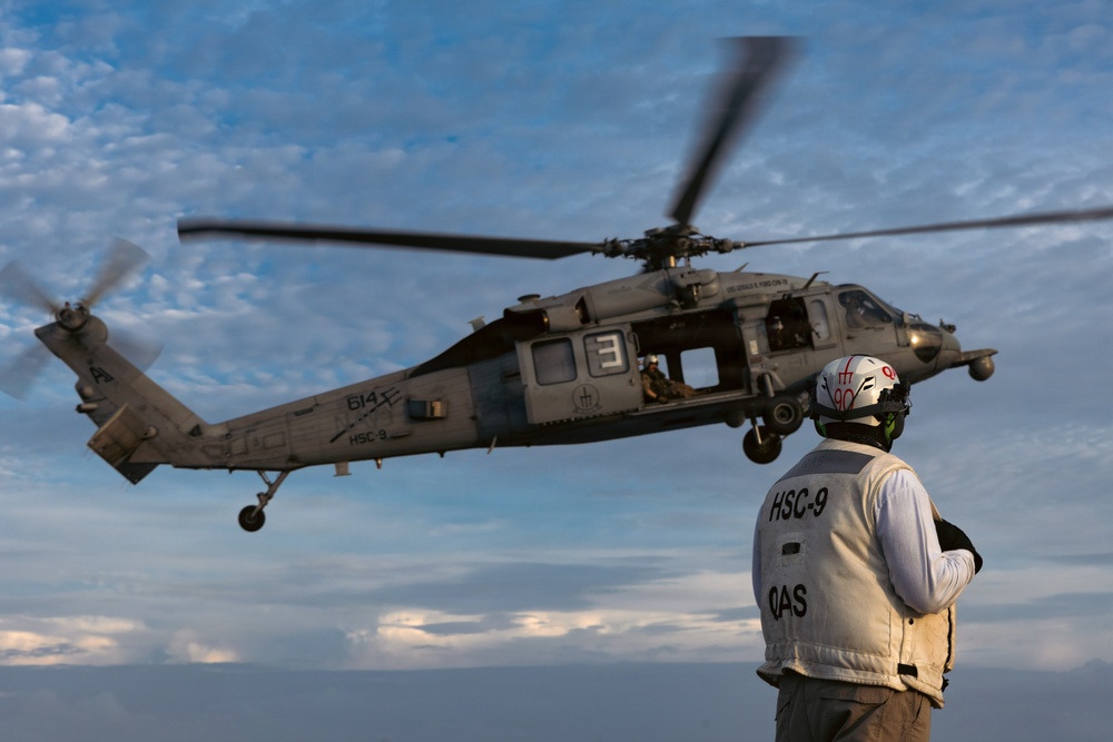 HSC-9 Right of Visit Boarding Operation