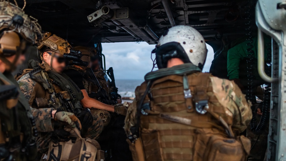 HSC-9 Right of Visit Boarding Operation