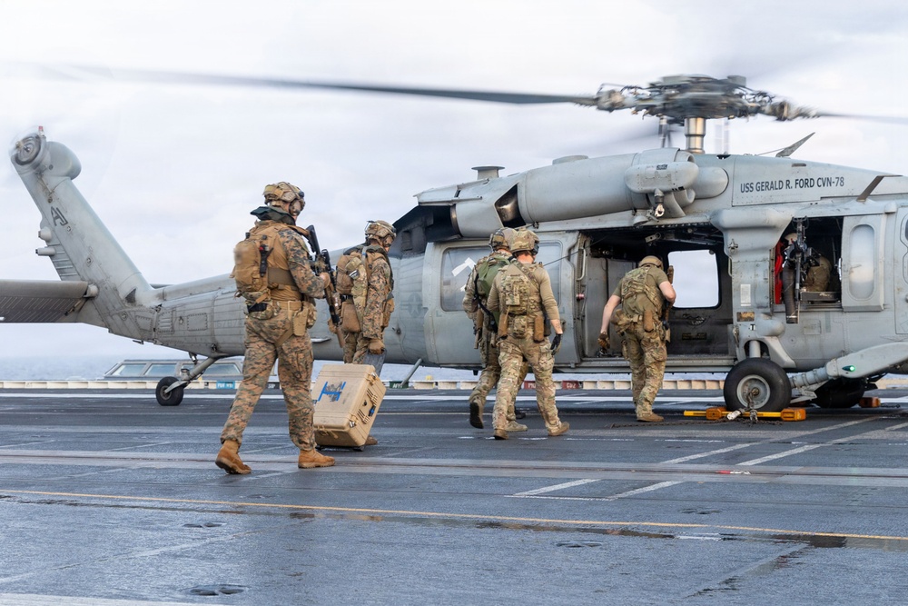 HSC-9 Right of Visit Boarding Operation