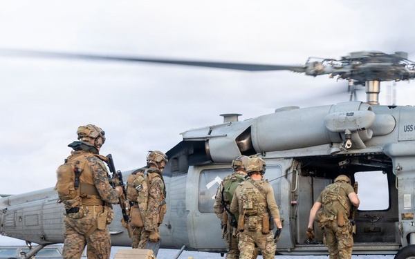 HSC-9 Right of Visit Boarding Operation