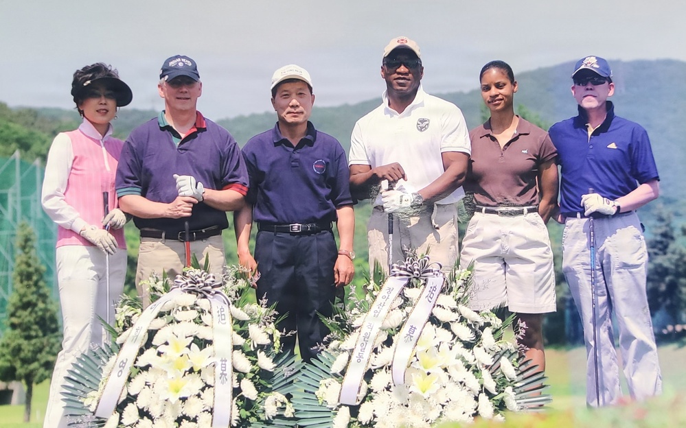 A legacy of friendship: Korean Good Neighbors provide warm welcome to Camp Casey Soldiers