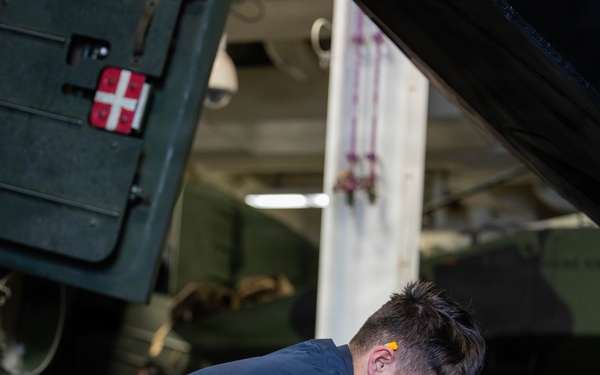 QUART 26.2: 3rd AA Bn. conduct Ship to Ship operations aboard USS Makin Island