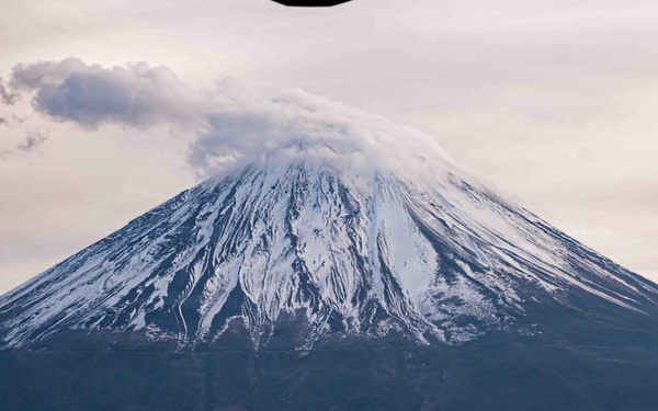 Comedian Gabriel Iglesias flies aboard C-130J at Yokota Air Base