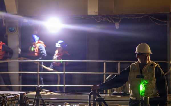 11th MEU Marines, Sailors Conduct Well-Deck Operations Aboard USS Comstock