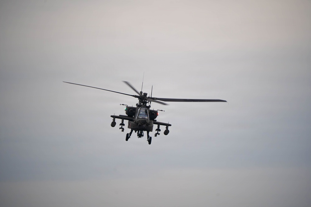 Apache pilot completes final flight in Germany after 21-year career