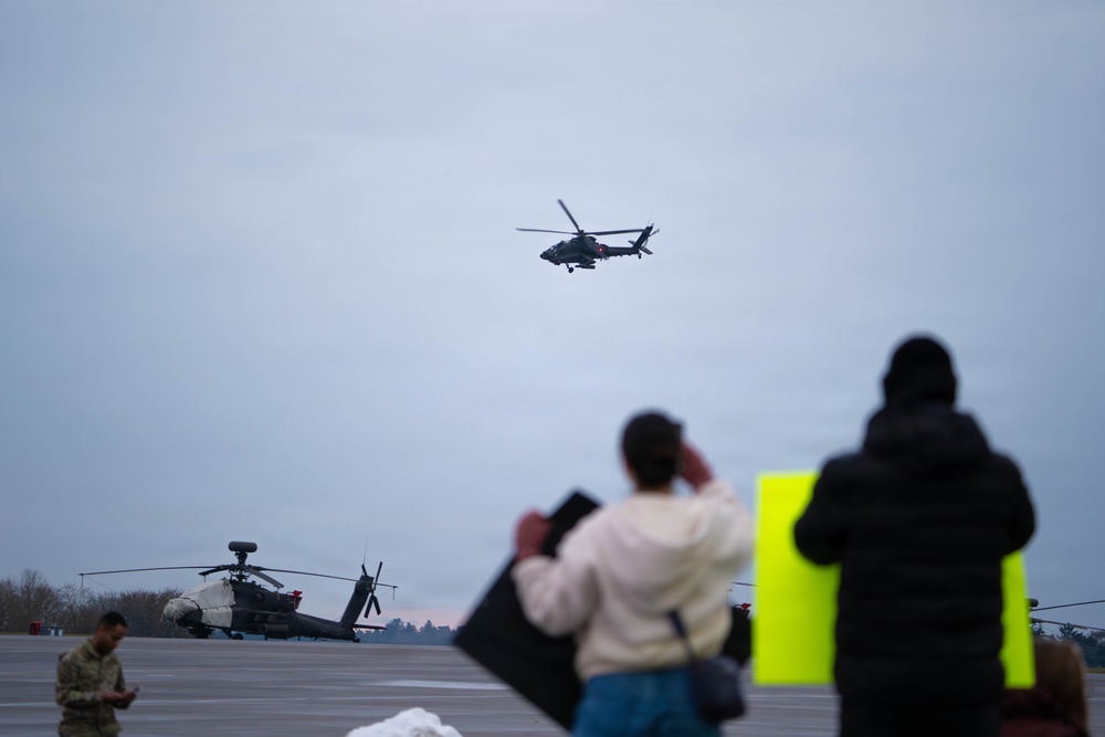 Apache pilot completes final flight in Germany after 21-year career
