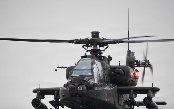 Apache pilot completes final flight in Germany after 21-year career