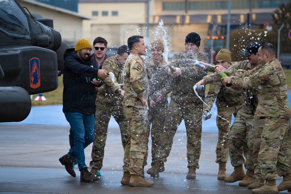 Apache pilot completes final flight in Germany after 21-year career