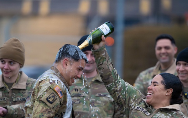 Apache pilot completes final flight in Germany after 21-year career