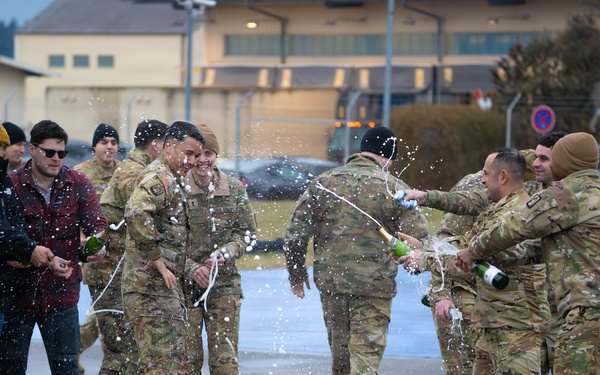 Apache pilot completes final flight in Germany after 21-year career