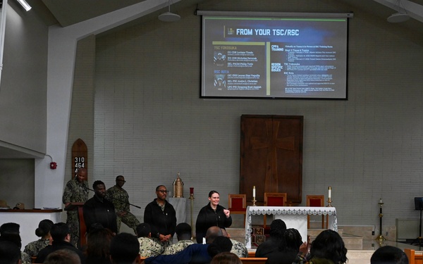 MyNavy Career Center Commander visits NAVSTA Rota