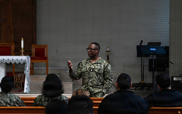 MyNavy Career Center Commander visits NAVSTA Rota