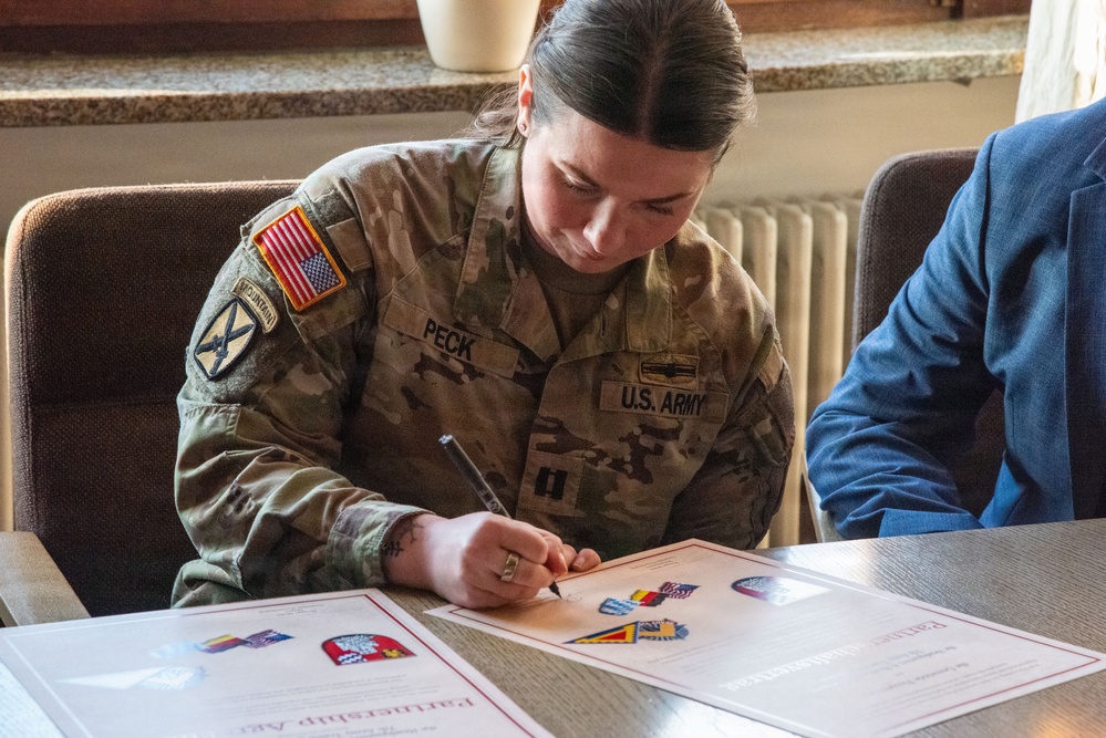 7ATC HHC Signs Partnership Agreement with City of Flossenburg