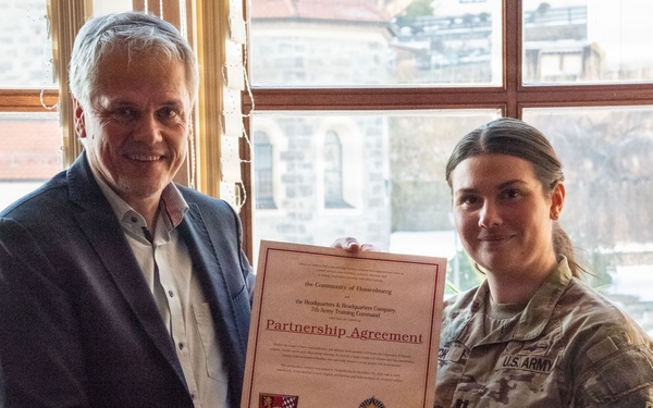 7ATC HHC Signs Partnership Agreement with City of Flossenburg