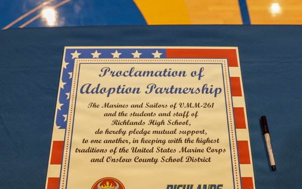 VMM-261 Adopts Richlands High School