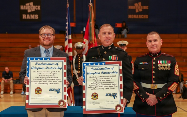 VMM-261 Adopts Richlands High School