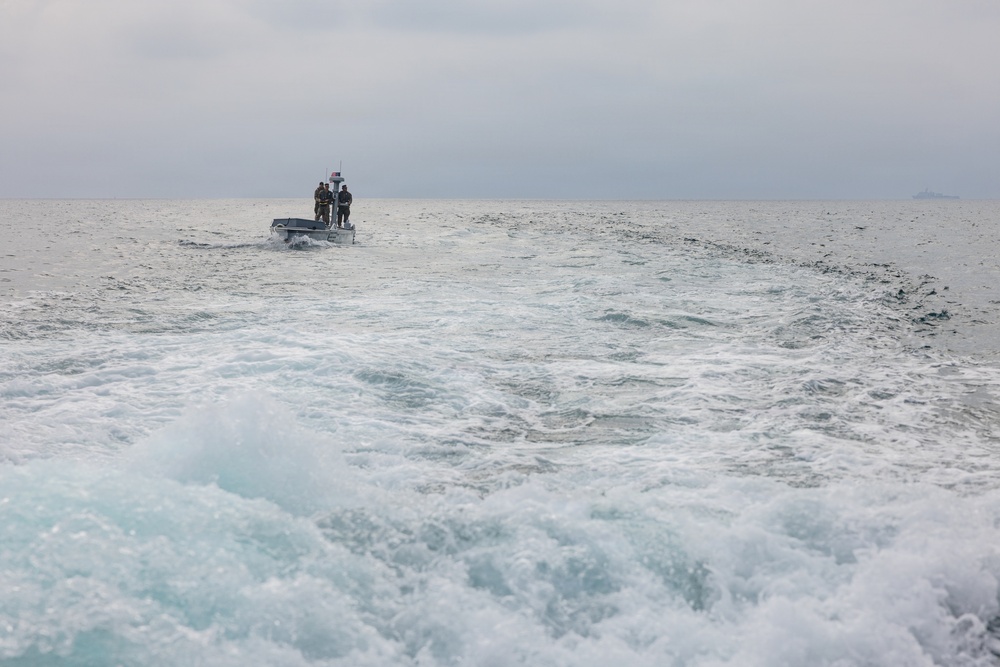 1st MLG Marines test an Autonomous Low-Profile Vessel