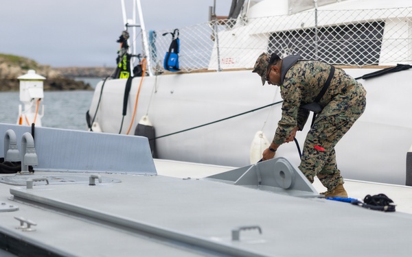 1st MLG Marines test an Autonomous Low-Profile Vessel