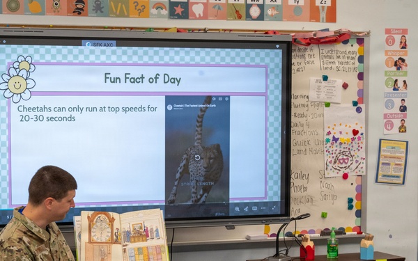 Crows visit Shalimar Elementary for Literacy Week
