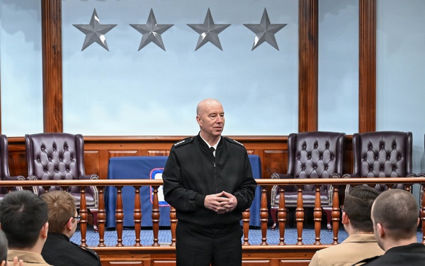 Admiral Houston visits NNPTC