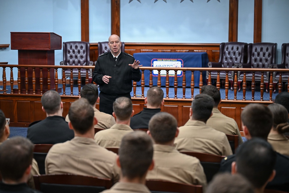 Admiral Houston visits NNPTC