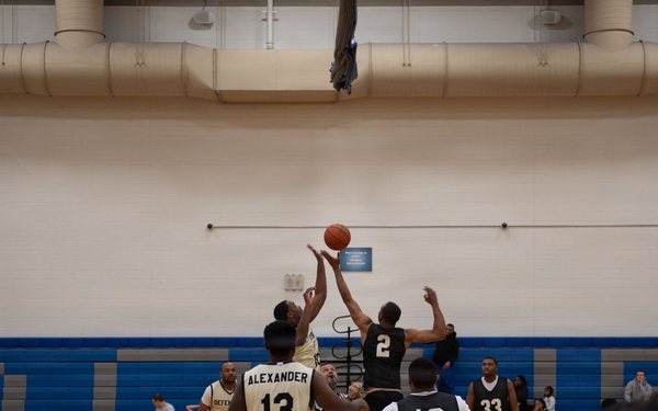 Intramural basketball: 436th APS v. 436th SFS