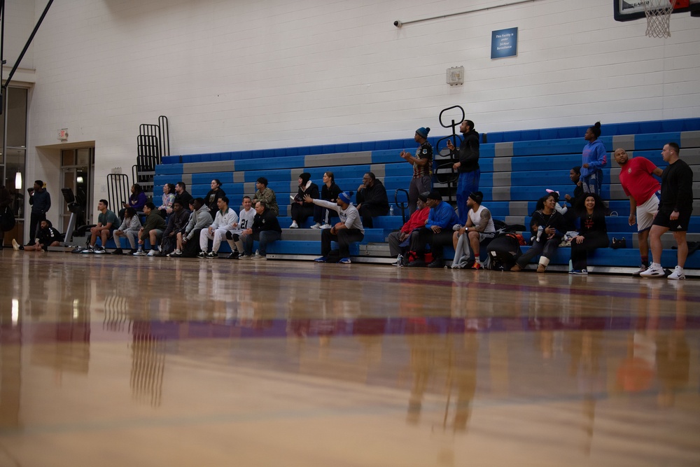 Intramural basketball: 436th APS v. 436th SFS