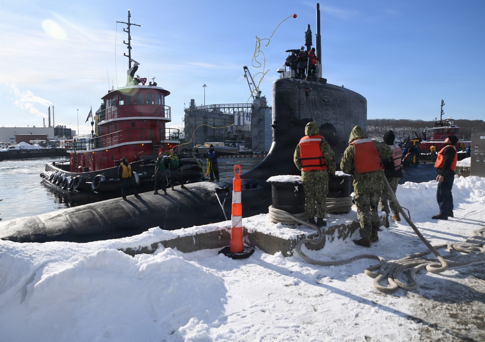 USS Virginia (SSN 774) Moors Pier Side at SUBASE.