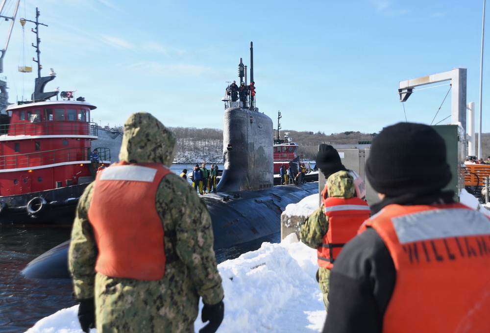 USS Virginia (SSN 774) Moors Pier Side at SUBASE.