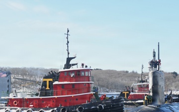 USS Virginia (SSN 774) Moors Pier Side at SUBASE.